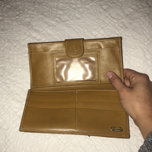 Fendi Wallet - Picture 2 of 5